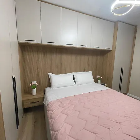 Modern And Cozy Oasis Near Center * Tirana